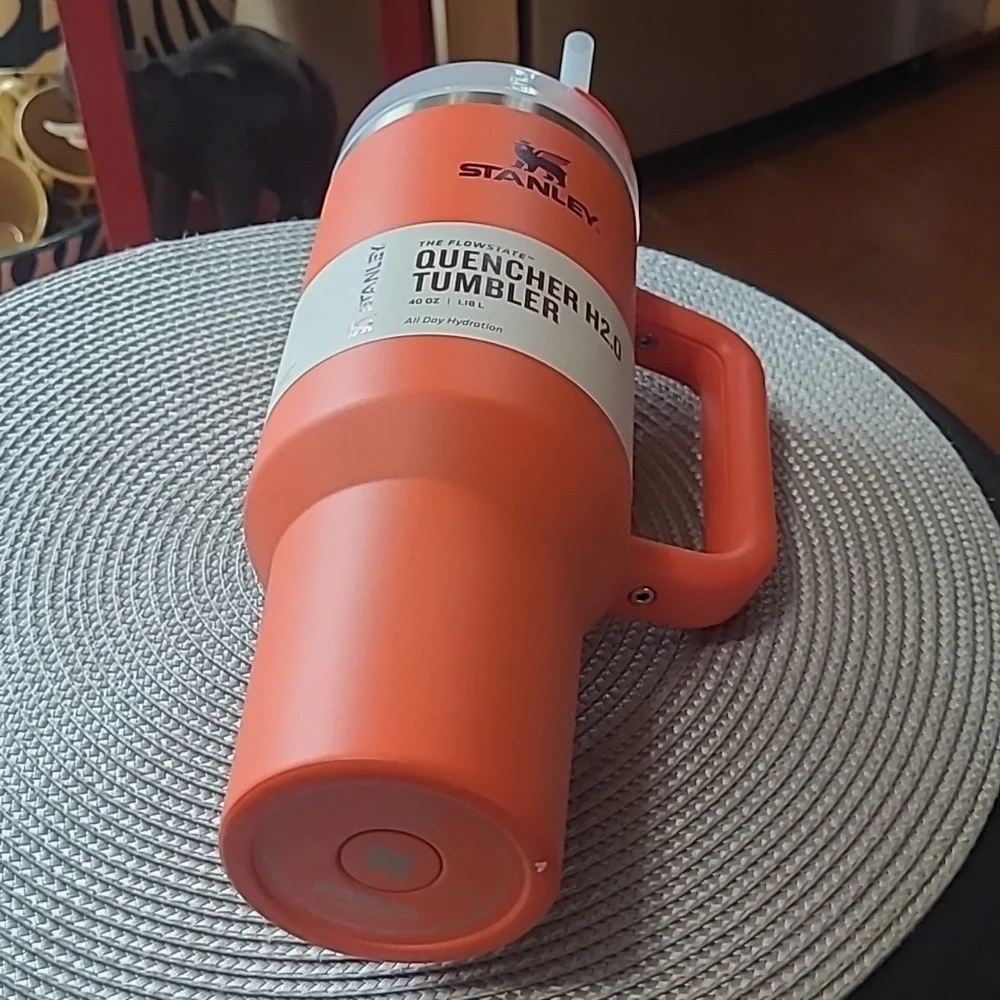 Stanley Quencher Tumbler - Picture 8 of 8